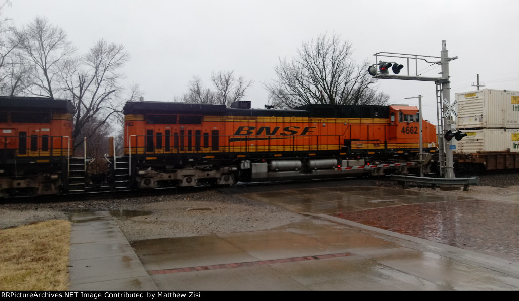 BNSF 4662